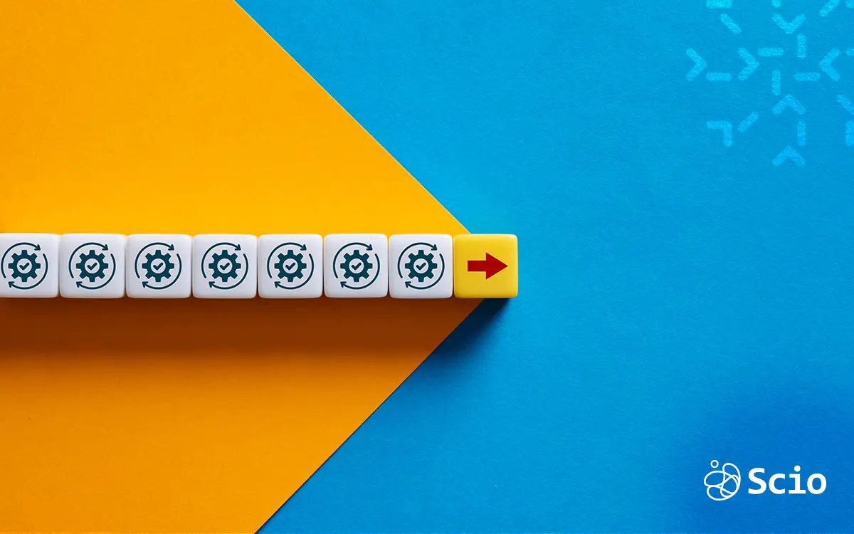 Visual metaphor of cognitive inertia in software development: gear icons moving in a straight line despite a change in direction. Nearshore innovation challenge.
